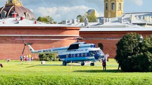 Смольный запретил вертолетам взлетать и садиться у Петропавловской крепости