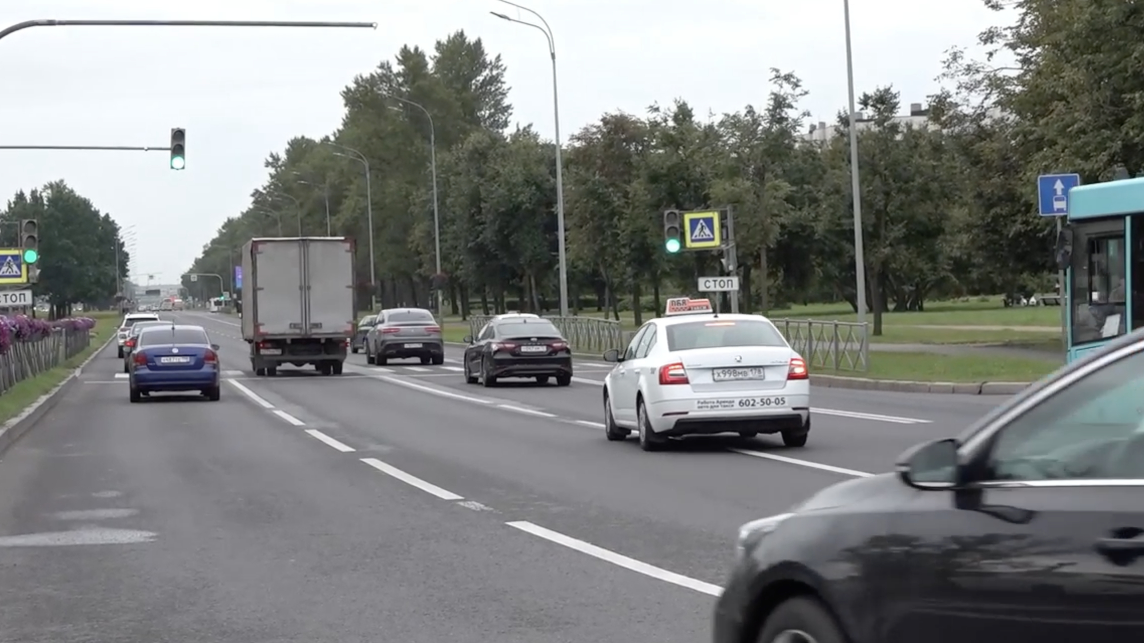 Полиция Петербурга привлекла почти 2 тысячи таксистов за нарушения