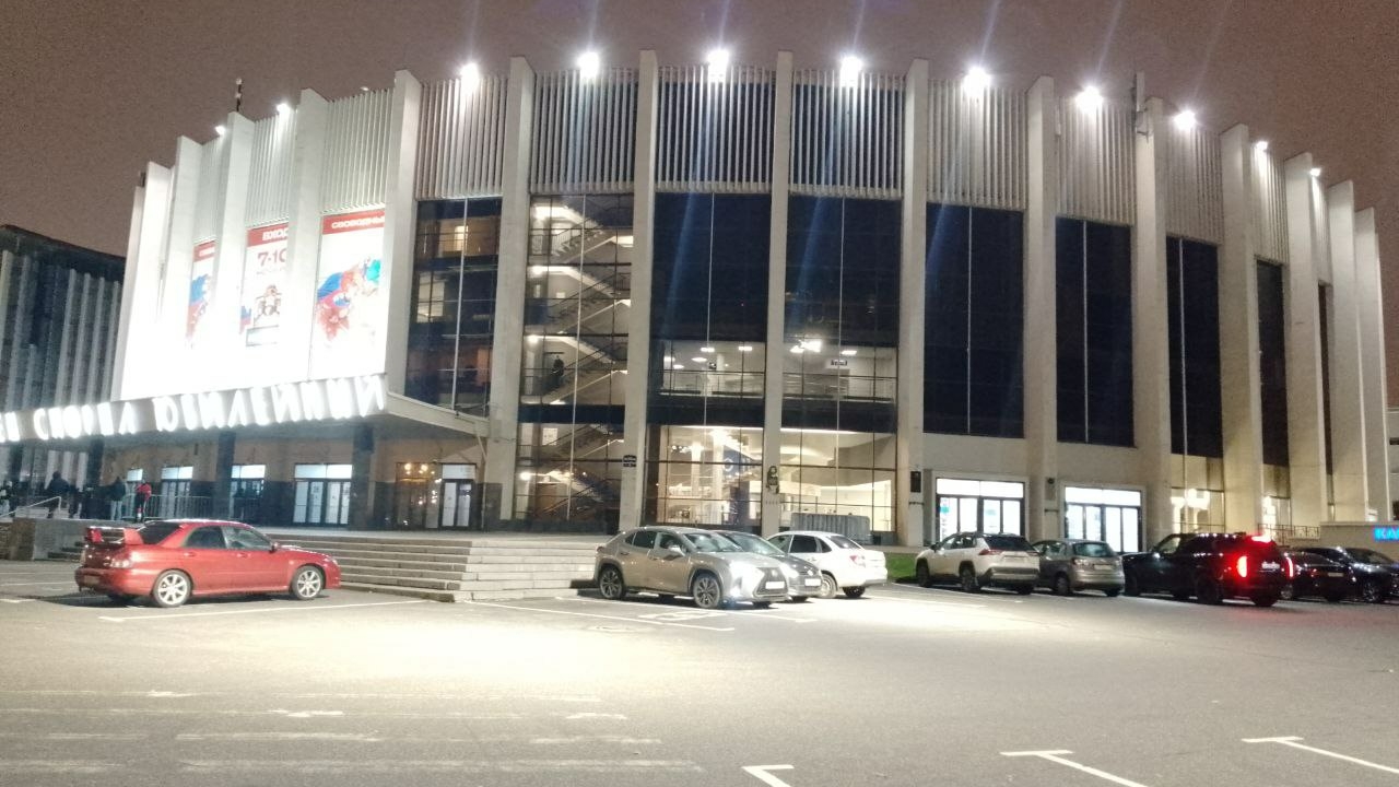 Концерт в честь Алексея Мишина в «Юбилейном» чуть не сорвался из-за состояния зрителя