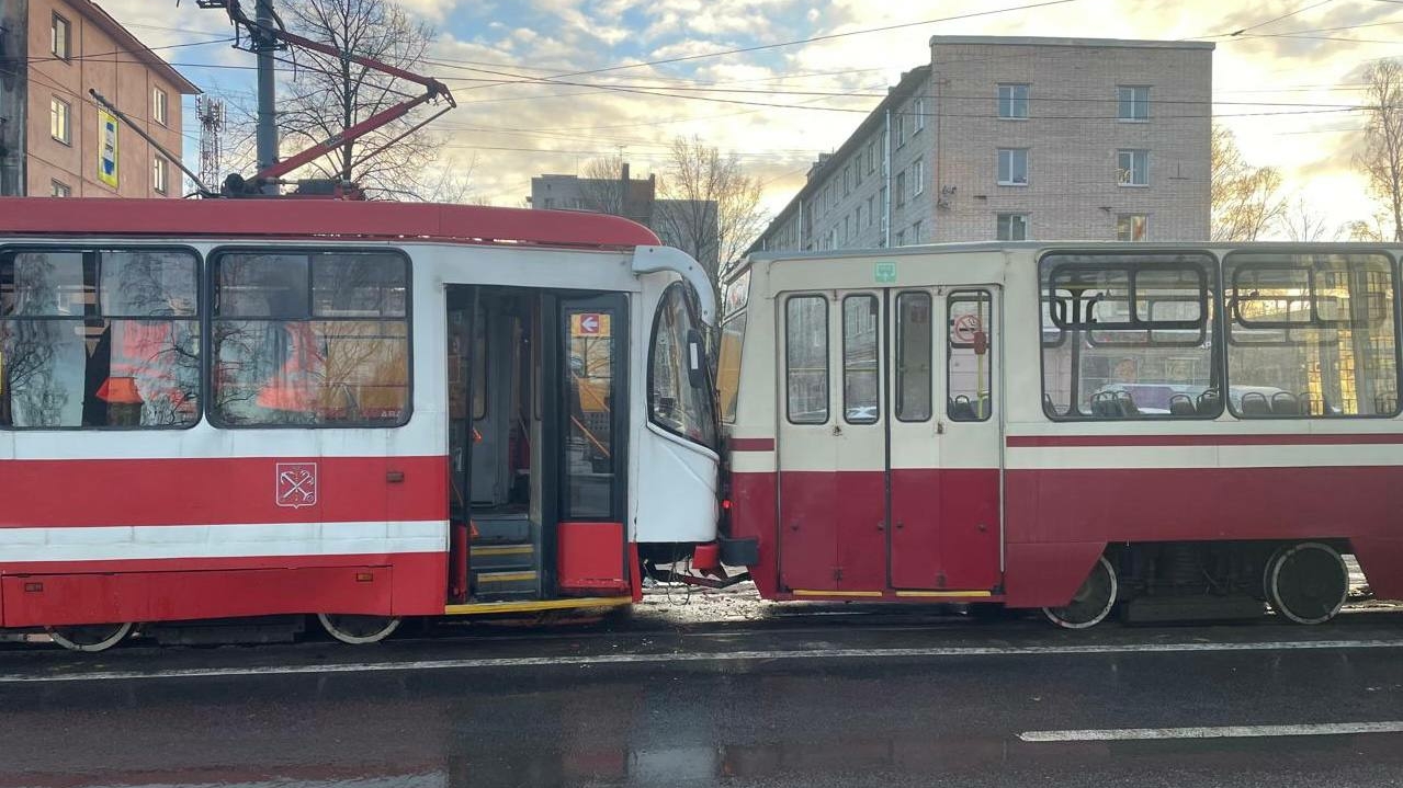 Прокуратура организовала проверку после аварии с двумя трамваями на проспекте Науки