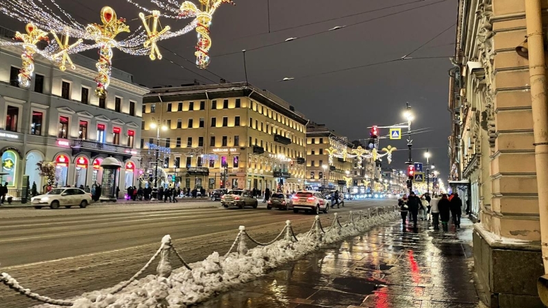 Поиграть в снежки со Снеговиком и покататься на двухэтажной карусели: куда сходить бесплатно в Петербурге 13 и 14 декабря