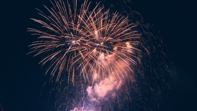 Где в Санкт-Петербурге можно запускать фейерверки в 2026 году: разрешенные площадки по районам