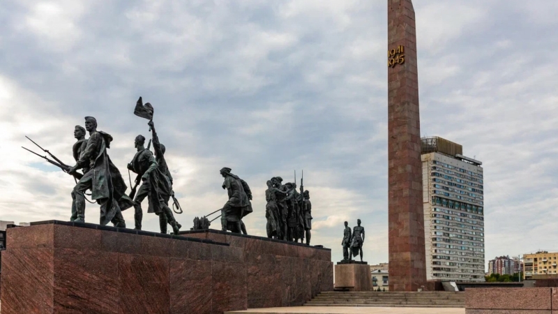 Тут били фашистов, слушают Цоя и видят звезды: почему Московский район так назвали и при чем тут Петр I