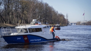 Росгвардейцы приступили к патрулированию акватории Петербурга после старта навигации