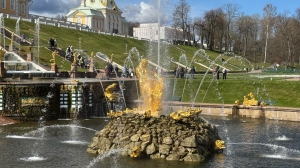 В Петергофе торжественно открыли сезон фонтанов