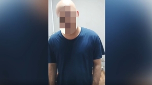В Петербурге задержали фейкового остеопата, грязно «осматривавшего» молодых флористок