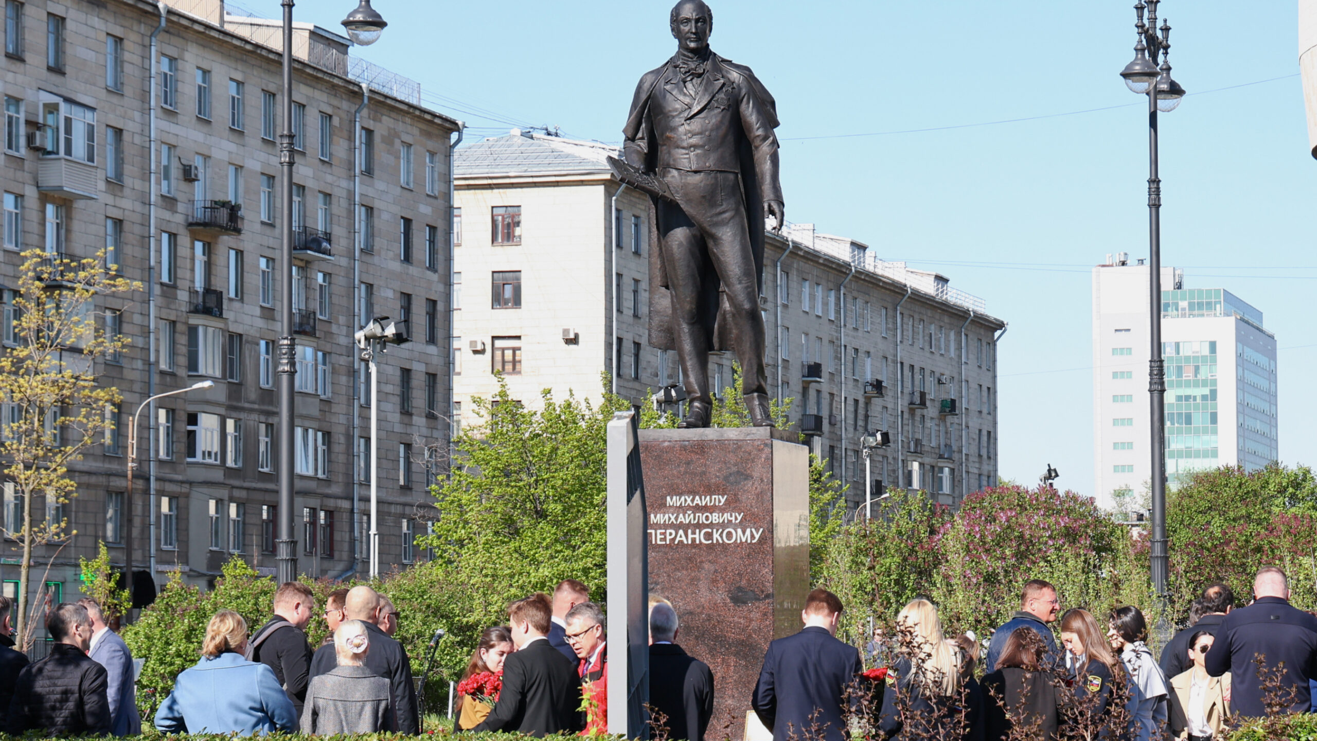 У РНБ на Московском проспекте открыли памятник Михаилу Сперанскому