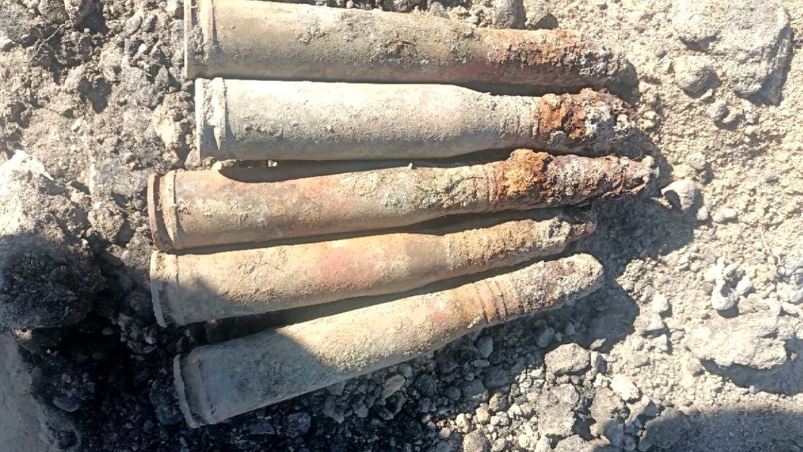 На стройке ШМСД нашли пять боеприпасов времен ВОВ