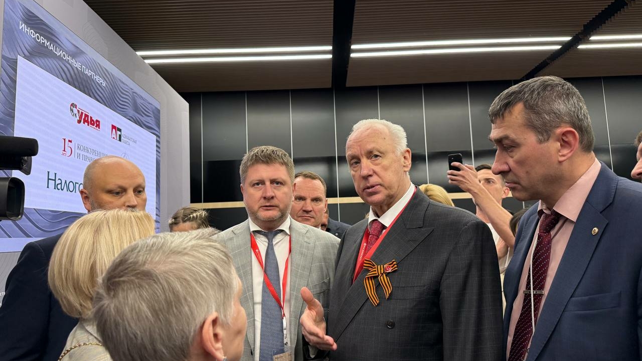 На ПМЮФ Бастрыкин заставил Бобкова разобраться с клиникой на Васильевском, где умерла пациентка