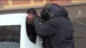 В Петербурге иностранный переводчик получил наказание за взятку: мигрант хотел «спасти» соотечественников от полиции?