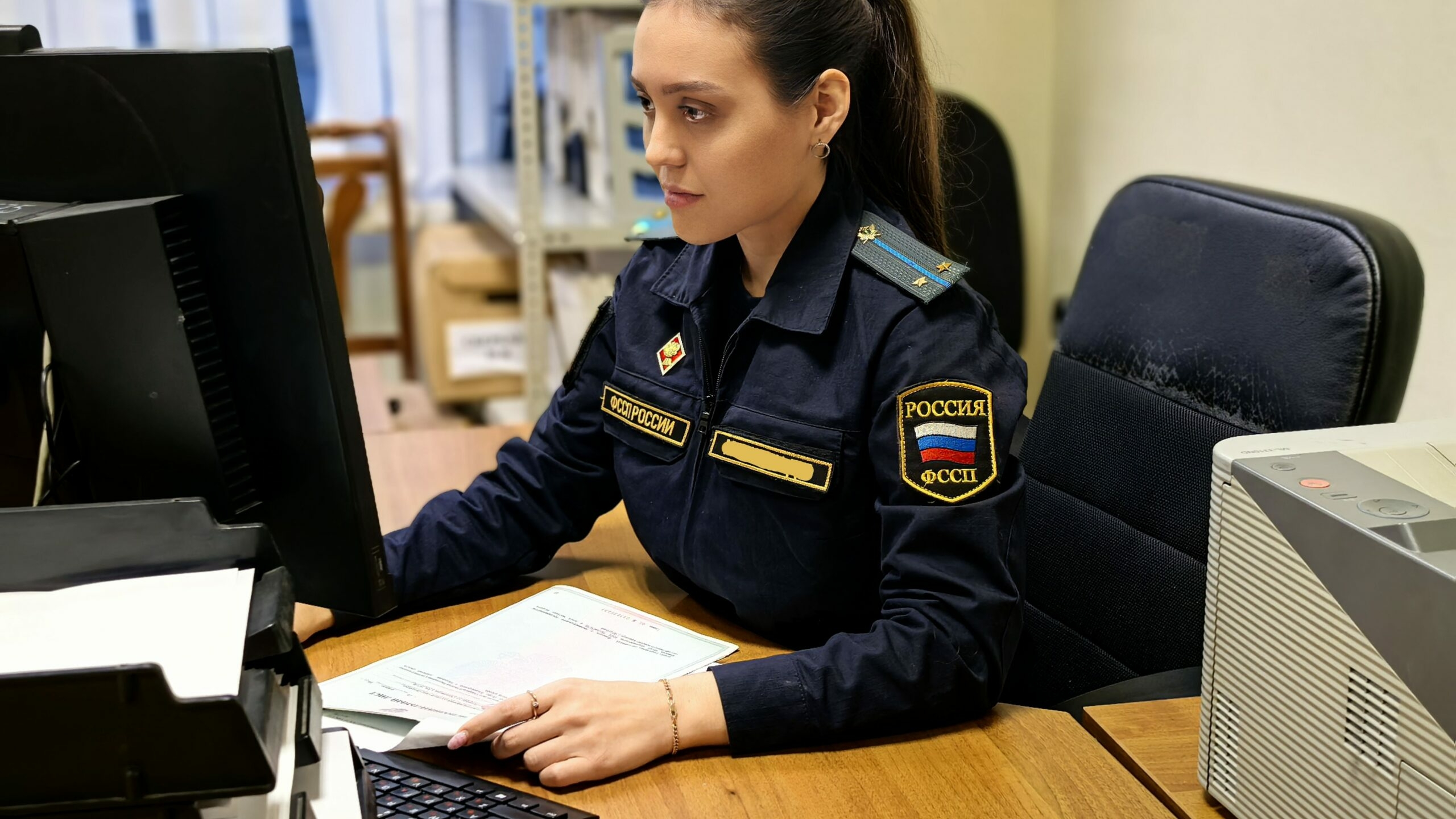 Петербуржец выплатил 300 тысяч рублей любителю пива за удар кружкой по глазу на закрытой вечеринке