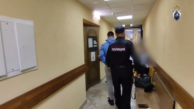 Петербургского полицейского обвинили во взятке от мигранта