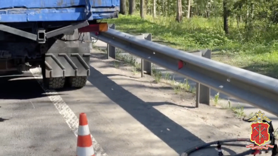 Ученица спортивной школы Петербурга попала под грузовик во время занятий по велоспорту: подробности кровавого ДТП