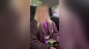 В Петербурге блогерша, которая подтерлась паспортом РФ, раскаялась со слезами на глазах