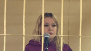 В Петербурге вебкамщицу и ее подругу отправили в СИЗО за надругательства над паспортом