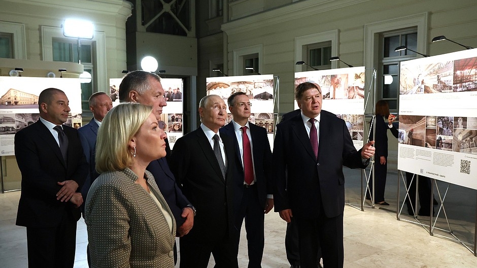 Путин проверил Санкт-Петербургскую консерваторию после реставрации