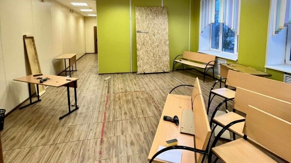 В Петербурге школу, в которой игровой тир упал на ребенка, оштрафовали на 50 тысяч рублей