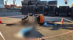 После гибели водителя погрузчика на юго-западе Петербурга завели дело