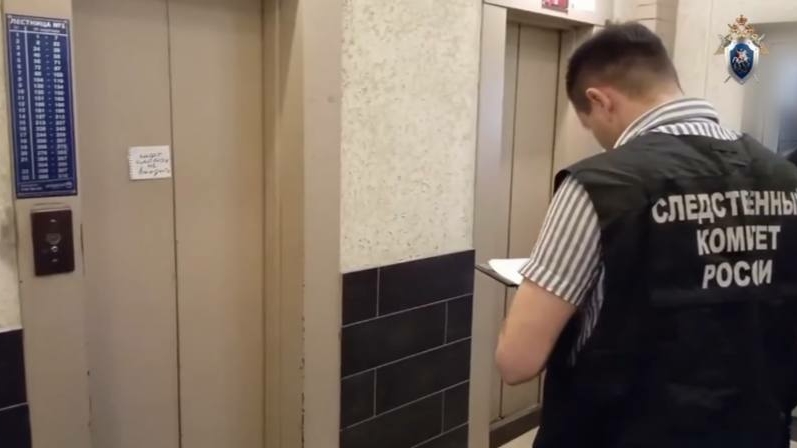 В Петербурге возбудили уголовку после падения лифта с 21 этажа в доме на Наставников