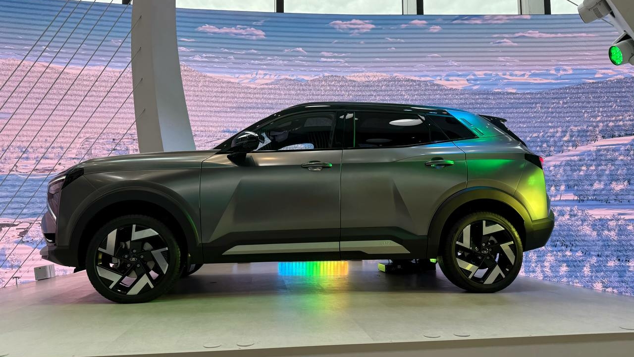 Китайские журналисты дали оценку новинке Lada Azimut, а их читатели рассказали о перспективах кроссовера