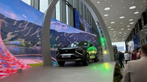 Первый кроссовер от «АвтоВАЗа» продемонстрировали на ПМЭФ