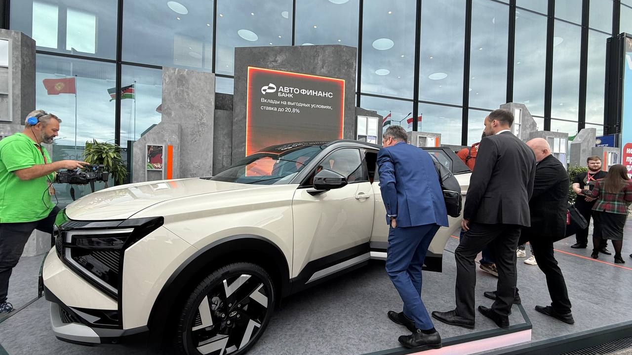 У Lada Azimut нашли 30 конкурентов — все дело в цене