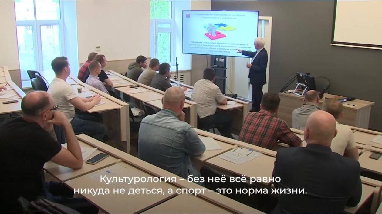 Участники петербургской программы «Время героев» уже изучают подходы управления в органах власти
