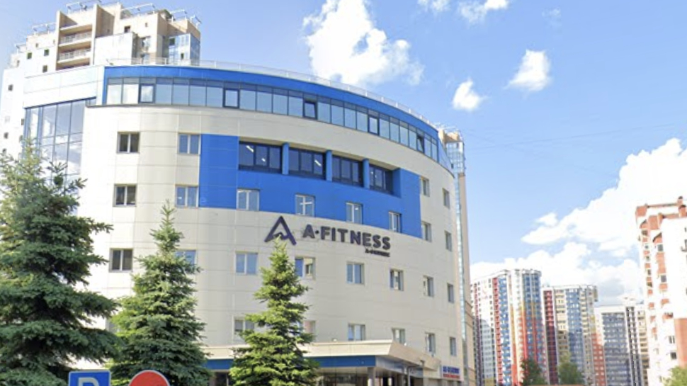 Мертвого пенсионера нашли в тренажерном зале A-Fitness на Кондратьевском