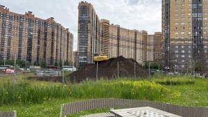 В Смольном раскрыли, кто отдал сквер на Заречной под стройку отстойника