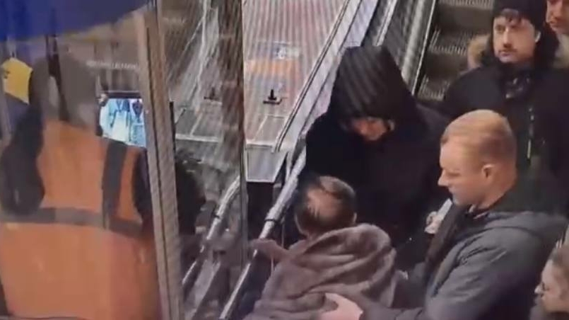 Петербургская пенсионерка получит 120 тысяч рублей от метрополитена за резкую остановку эскалатора