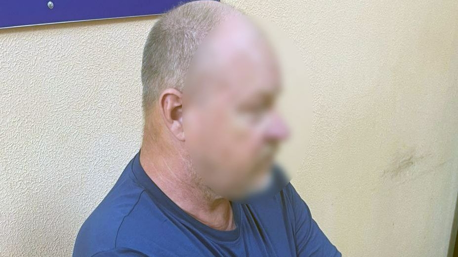 Похитил женщину и вкалывал наркотики: сбежавшего от суда мужчину поймали спустя 16 лет в Ленобласти на глазах его неведущей возлюбленной