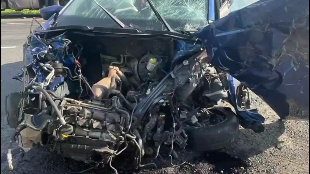 Полиция разбирается в смертельной аварии в Ленобласти