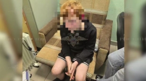 В Петербурге полиция прервала опасную поездку 10-летнего зацепера