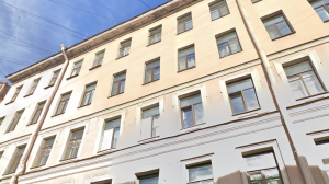 Студента медицинского колледжа нашли в квартире с трупом на Караванной