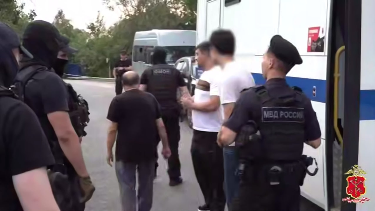 Нелегалы и вручение повесток: чем закончился среди цыган на юго-западе Петербурга