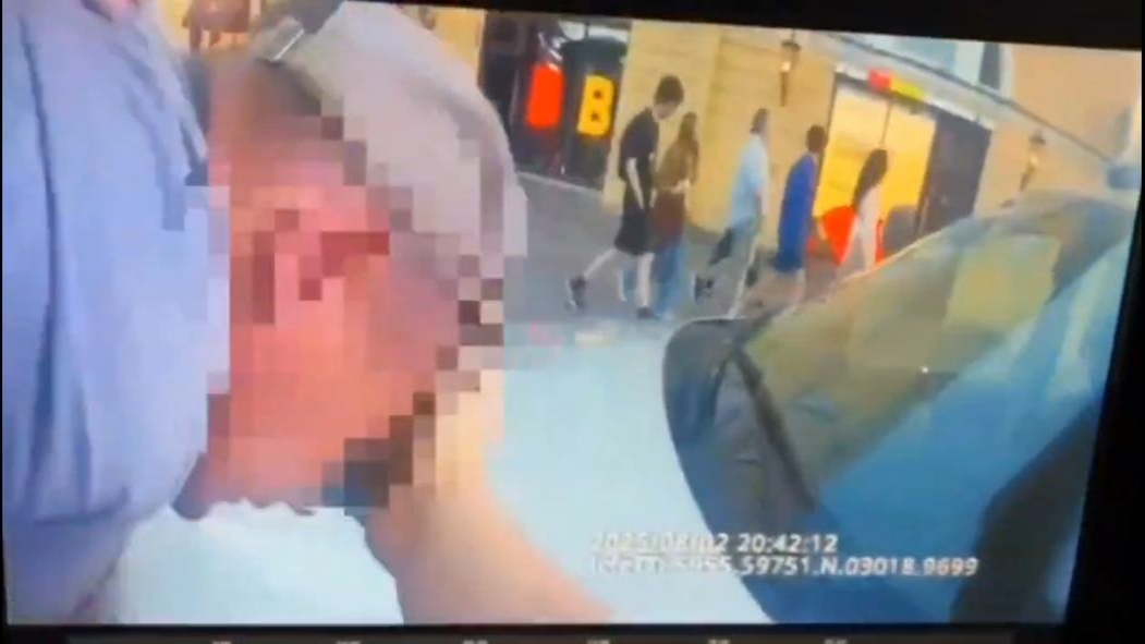 Судимый дебошир избил железной палкой петербуржца и оказался в отделе полиции