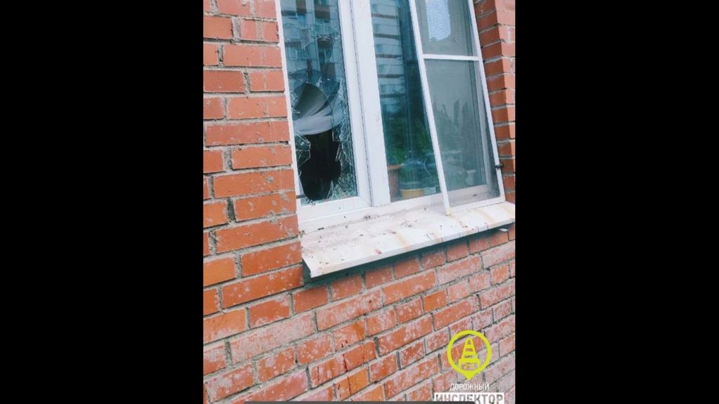 Отсидевший 15 лет петербуржец залил кровью подъезд: как папаша с кувалдой вломился к любимой и четырем детям?