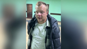 Угрожал спутнице и порезал случайного заступника: что известно конфликте 22 августа у «Гостиного Двора»
