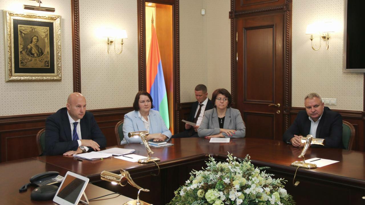 Петербургская трудовая инспекция встретилась с главой республики Карелия