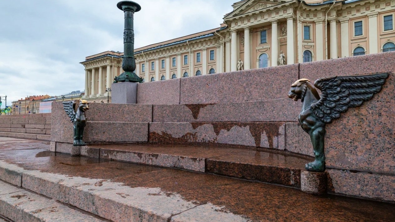 Без подробностей: «Мостотрест» заплатит за ремонт набережных 44 млн