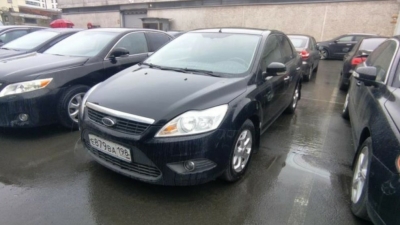 Вторая попытка: автобаза Смольного снизила стоимость автохлама в два раза