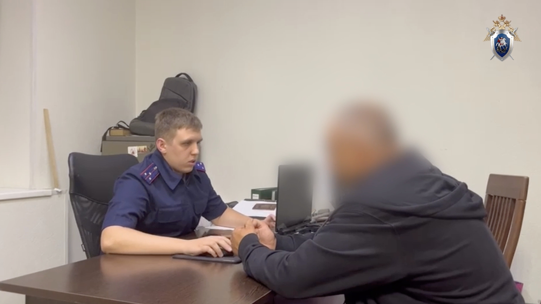 Жителя Бугров обвинили в извращенном нападении на женщин в подъезде и арестовали