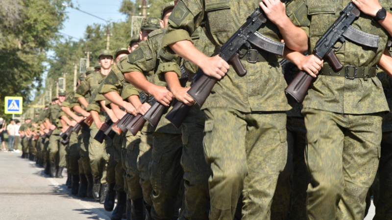 СРОЧНО: женам призывников и мобилизованных положены деньги. Как получить 42665 рублей?