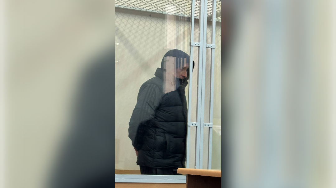 Взяли под стражу: суд избрал меру пресечения еще одному фигуранту в деле об отравлении 25 человек суррогатным алкоголем