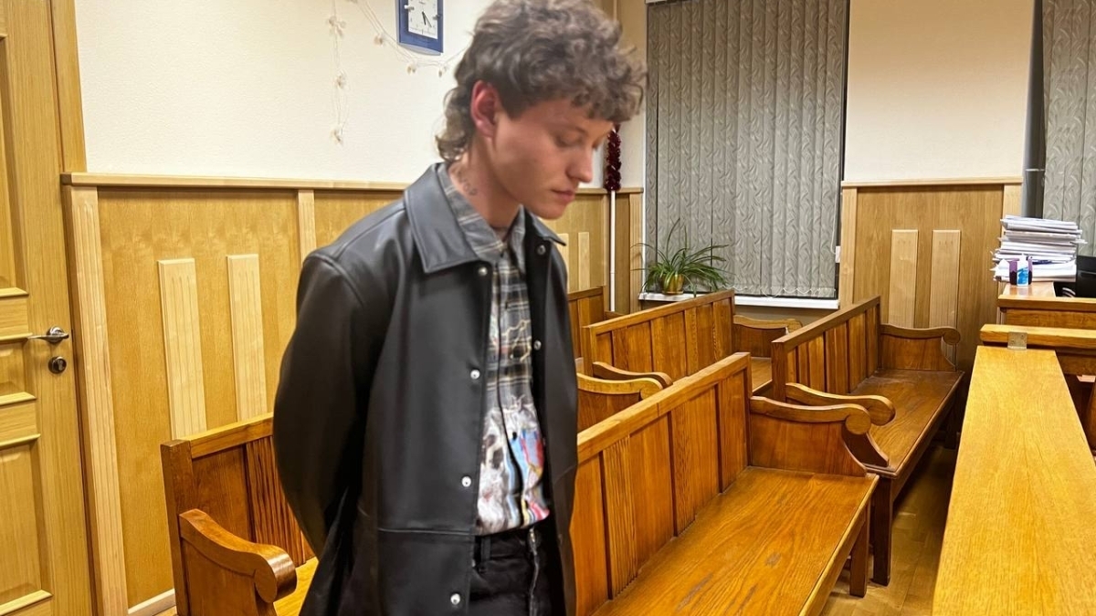 Певцу Эдуарду Шарлоту* запретили ехать в зону СВО, несмотря на его желание