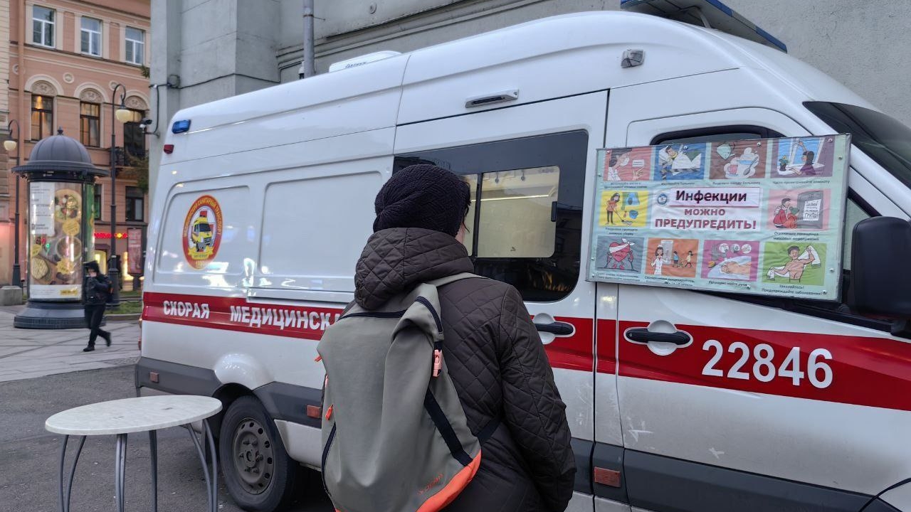 <strong>Петербуржцам назвали станции метро, возле которых можно привиться от гриппа</strong>