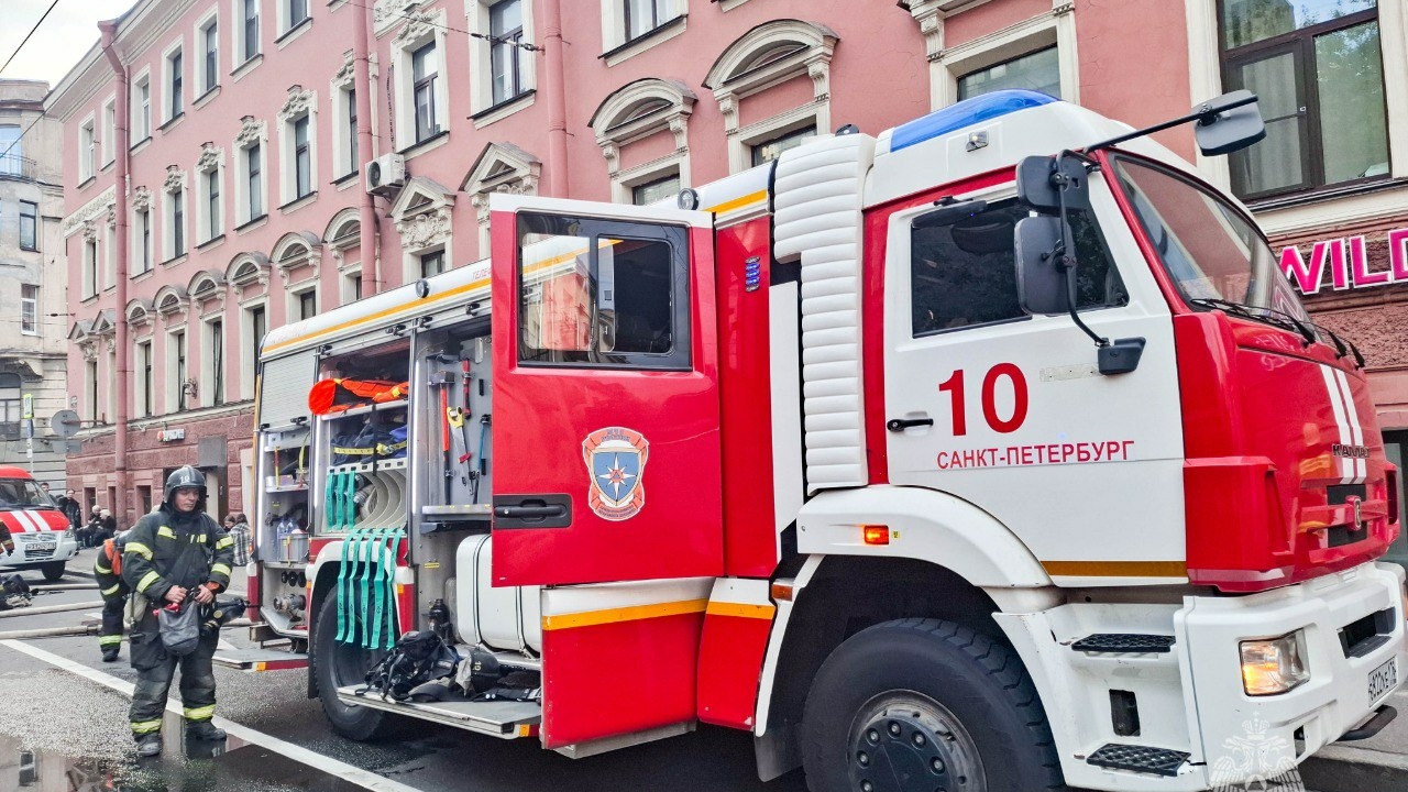 Глава МЧС посетил Петербург с рабочим визитом