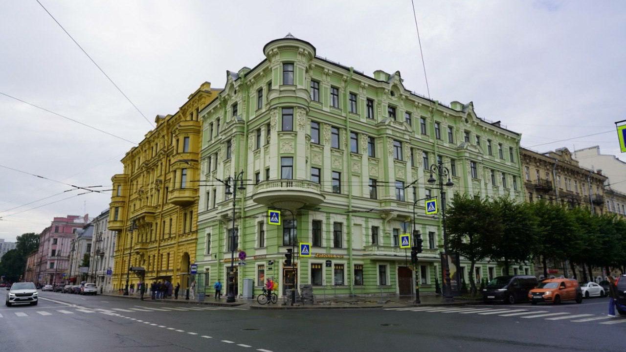 В Петербурге отреставрировали фасады трех исторических зданий