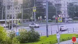 На проспекте Наставников подросток встретился с капотом Audi: кто двигался на «красный»?