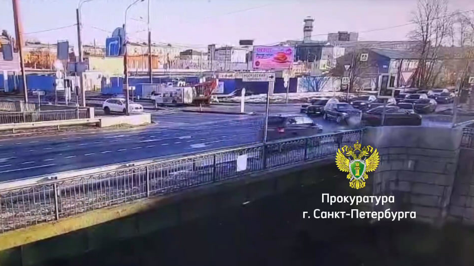Mercedes вылетел в воду: дело о смертельном ДТП на Обводном канале рассмотрит суд